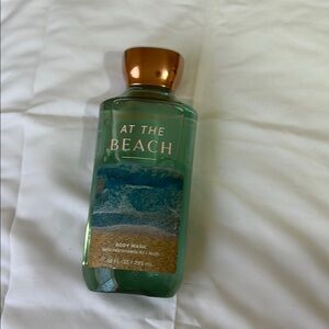 Bath & Body Works Green and Gold Body Wash